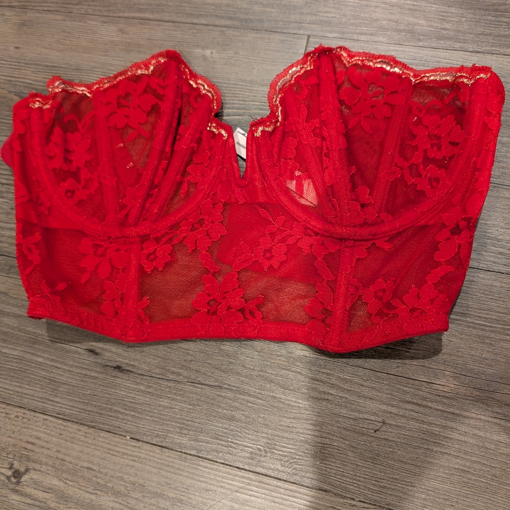 Victoria's Secret Red Lace Bra with Underwire Support